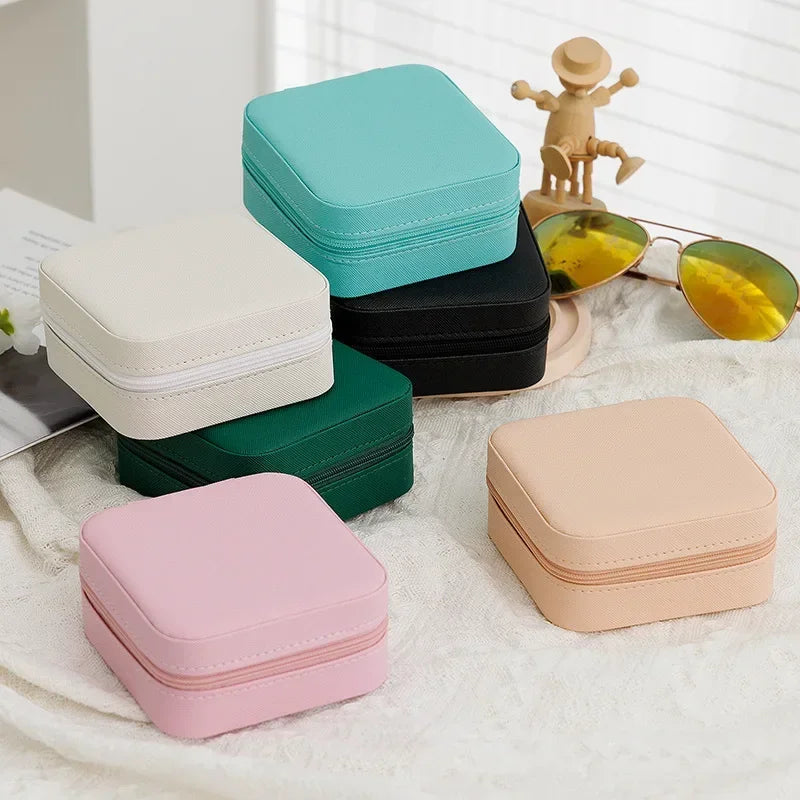 ✨ Przenośne Skórzane Pudełko na Biżuterię – Organizer na Kolczyki, Pierścionki i Naszyjniki 💍📿